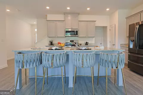 Kitchen - 532 Sausalito Walk, Suwanee, GA 30024 photo 3 of 5