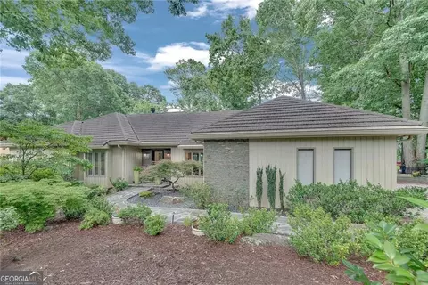 4085 Roxburgh Dr, Roswell, GA 30076
