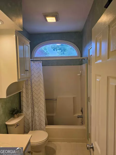 Bath - 111 Moss Creek Dr, Martinez, GA 30907 photo 2 of 5
