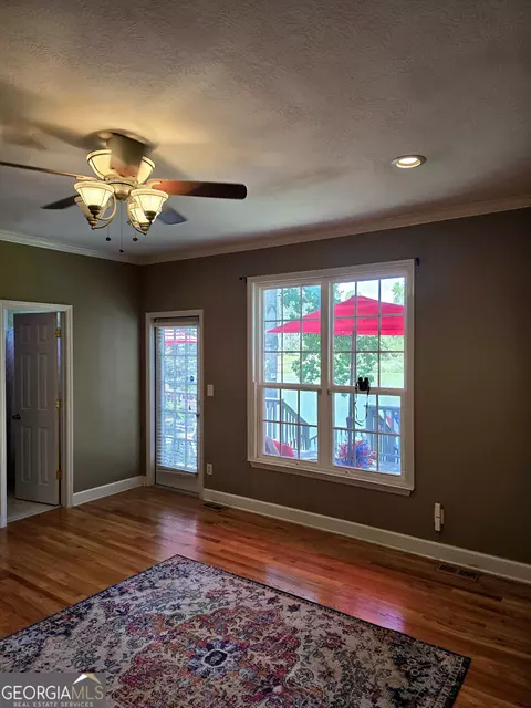 Living - 111 Moss Creek Dr, Martinez, GA 30907 photo 6 of 6