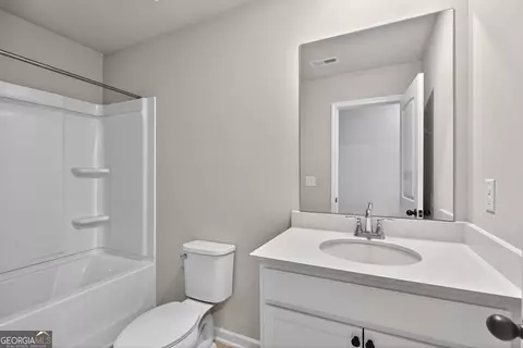 Bath - 11967 Brightside Pkwy, Hampton, GA 30228 photo 2 of 2