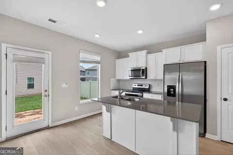 Kitchen - 11967 Brightside Pkwy, Hampton, GA 30228 photo 1 of 3