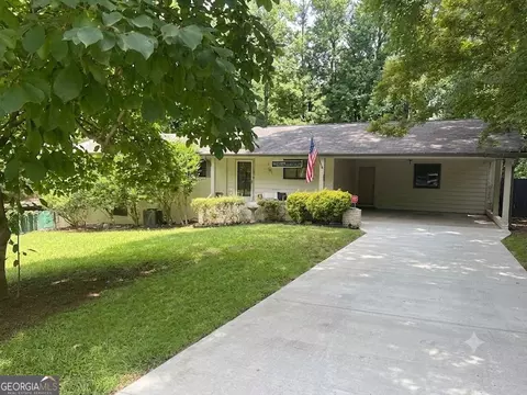 2665 Colonial Dr, College Park, GA 30337