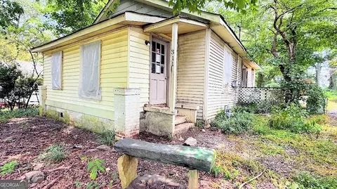311 Elm Cir, Villa Rica, GA 30180