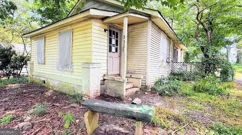 311 Elm Cir, Villa Rica, GA 30180