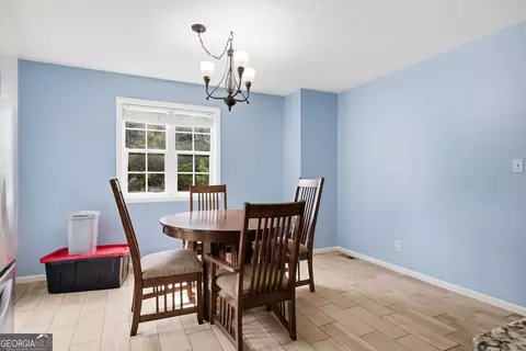 Dining - 274 Stringer Rd, Rockmart, GA 30153 photo 2 of 3