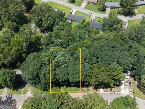 656 Lakeridge Dr SE, Conyers, GA 30094