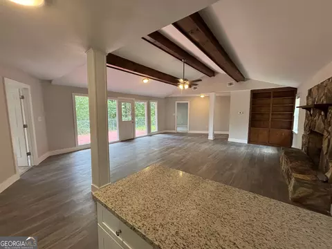 Living - 2344 Barton Chapel Rd, Augusta, GA 30906 photo 2 of 4
