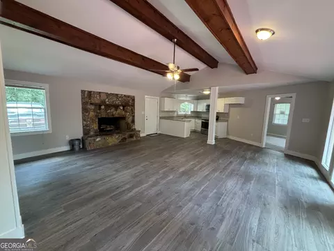 Living - 2344 Barton Chapel Rd, Augusta, GA 30906 photo 3 of 4