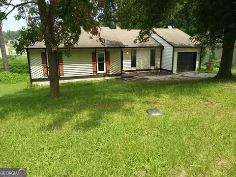 1015 Salisbury Trl, Riverdale, GA 30296