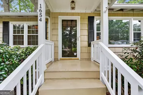 1654 Bristol Dr NE, Atlanta, GA 30329