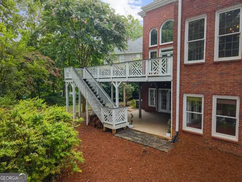 Exterior - 4556 Allen Park Path, Suwanee, GA 30024 photo 7 of 14