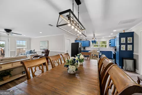 Dining - 276 Roberts Point Rd, Jackson, GA 30233 photo 3 of 5