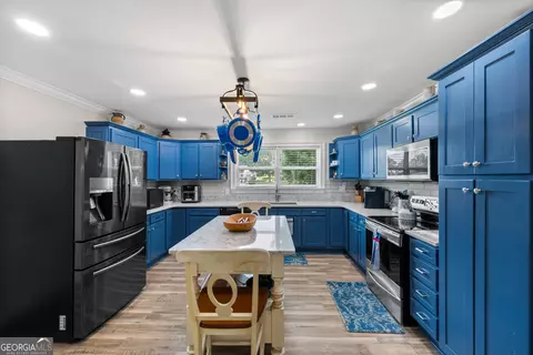 Kitchen - 276 Roberts Point Rd, Jackson, GA 30233 photo 5 of 5