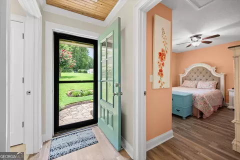Entry Way - 276 Roberts Point Rd, Jackson, GA 30233 photo 2 of 2