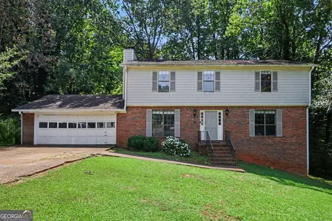 6720 Fairway Ridge Dr, Douglasville, GA 30134