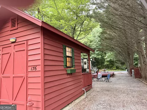 496 Hidden Valley Rd, Cleveland, GA 30528