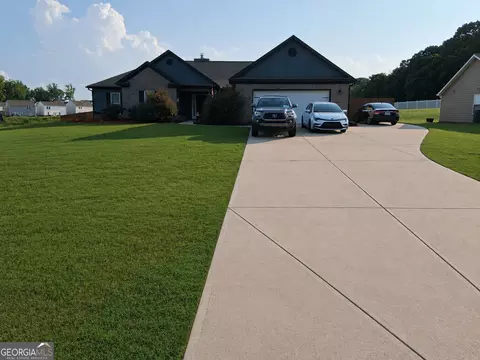305 Mcmillian Ct Rd NW, Winder, GA 30680