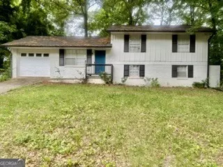 562 Roxbury Dr, Riverdale, GA 30274