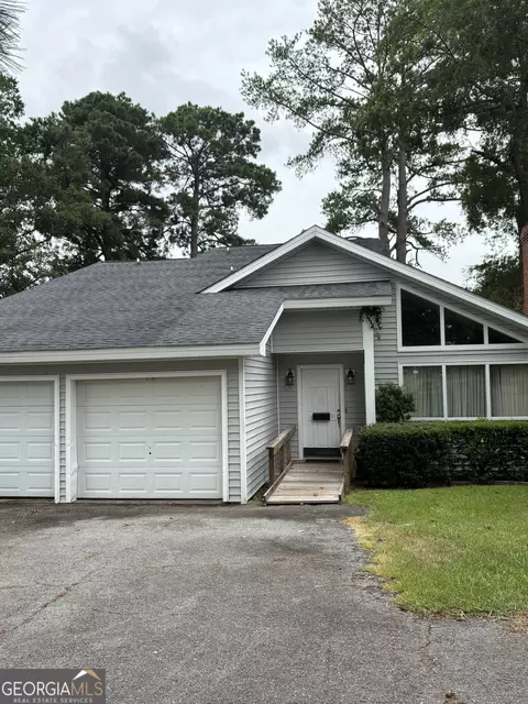 207 Lakeshore Cir, Milledgeville, GA 31061