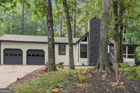 4380 Cary Dr SW, Snellville, GA 30039