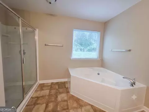 Bath - 3280 Franklin St, Austell, GA 30106 photo 3 of 6