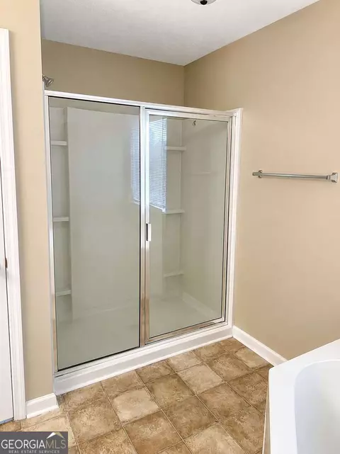 Bath - 3280 Franklin St, Austell, GA 30106 photo 5 of 6