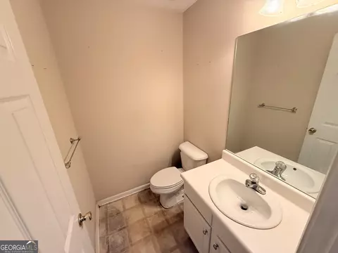 Bath - 65 Montgomery Ct, Covington, GA 30016 photo 1 of 2