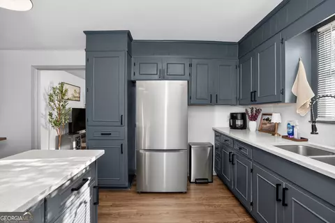 Kitchen - 103 Meeks Ter, Thomaston, GA 30286 photo 4 of 5