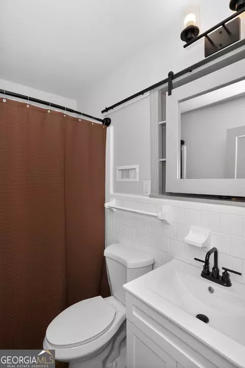 Bath - 103 Meeks Ter, Thomaston, GA 30286 photo 2 of 5