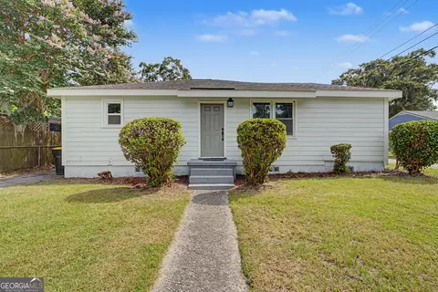 1301 E 68th St, Savannah, GA 31404