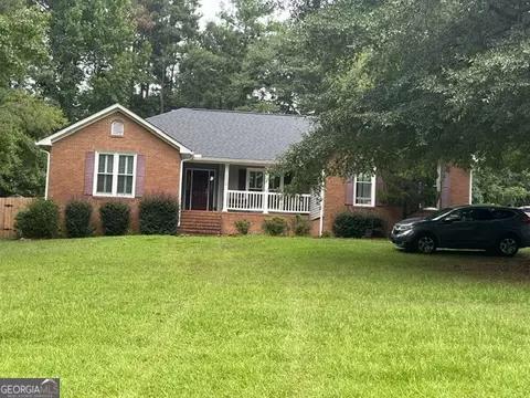 106 S Cambridge Dr, Milledgeville, GA 31061