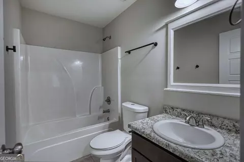 Bath - 1020 Flat Rock Rd, Madison, GA 30650 photo 1 of 4