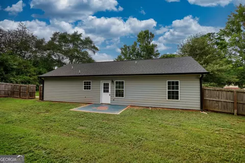 Exterior - 1020 Flat Rock Rd, Madison, GA 30650 photo 2 of 6