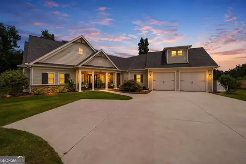 1001 Bayside Dr, Greensboro, GA 30642