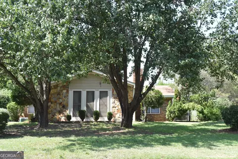 113 Wimbish Ln, Bonaire, GA 31005