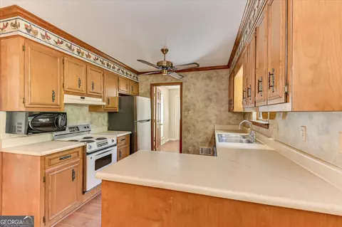 Kitchen - 2957 Foxhall Cir, Augusta, GA 30907 photo 4 of 6