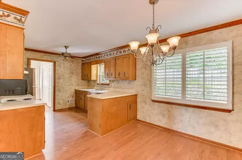 Kitchen - 2957 Foxhall Cir, Augusta, GA 30907 photo 2 of 6