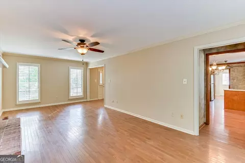 Living - 2957 Foxhall Cir, Augusta, GA 30907 photo 4 of 4