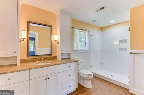 Bath - 2957 Foxhall Cir, Augusta, GA 30907 photo 2 of 3
