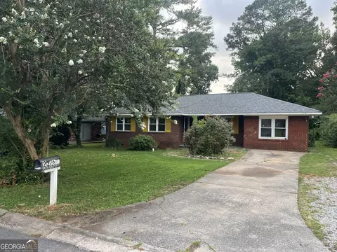 2226 Lynn Dr SW, Marietta, GA 30060