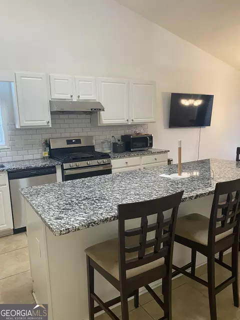 Kitchen - 3474 Ennfield Way, Duluth, GA 30096 photo 2 of 3