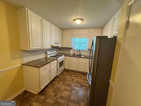 Kitchen - 3187 Montheath Pass, Duluth, GA 30096 photo 1 of 2
