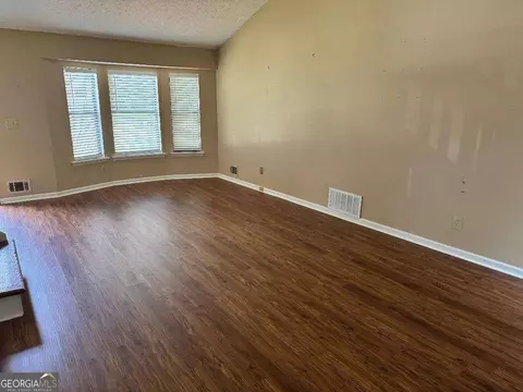 Living - 3187 Montheath Pass, Duluth, GA 30096 photo 3 of 7