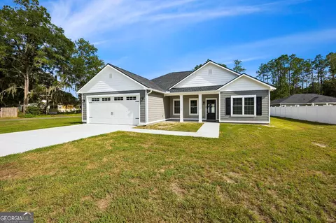 110 Robinson St, Folkston, GA 31537