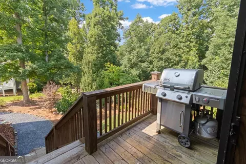 Exterior - 740 Markhams Dr, Madison, GA 30650 photo 4 of 10