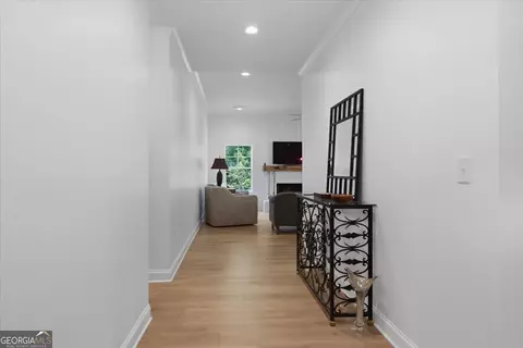 Entry Way - 740 Markhams Dr, Madison, GA 30650 photo 1 of 3