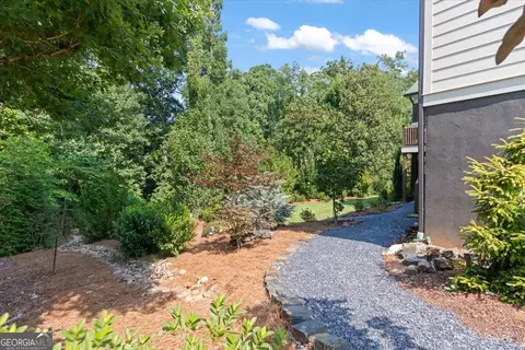 Exterior - 740 Markhams Dr, Madison, GA 30650 photo 7 of 10
