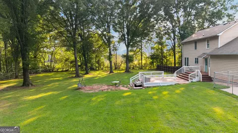 Exterior - 304 Gresham Rd, Zebulon, GA 30295 photo 10 of 17