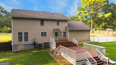 Exterior - 304 Gresham Rd, Zebulon, GA 30295 photo 11 of 17